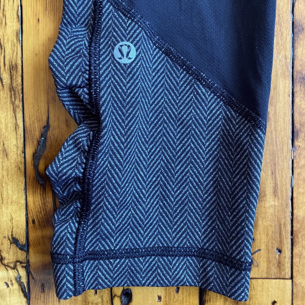 Lululemon houndstooth print 3/4 running legging